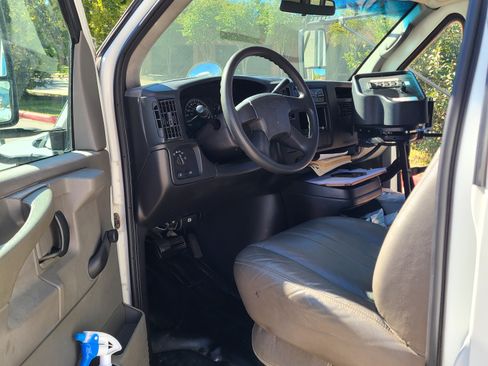 Used 2004 Chevrolet Express 3500 w/ School Bus Package image 12