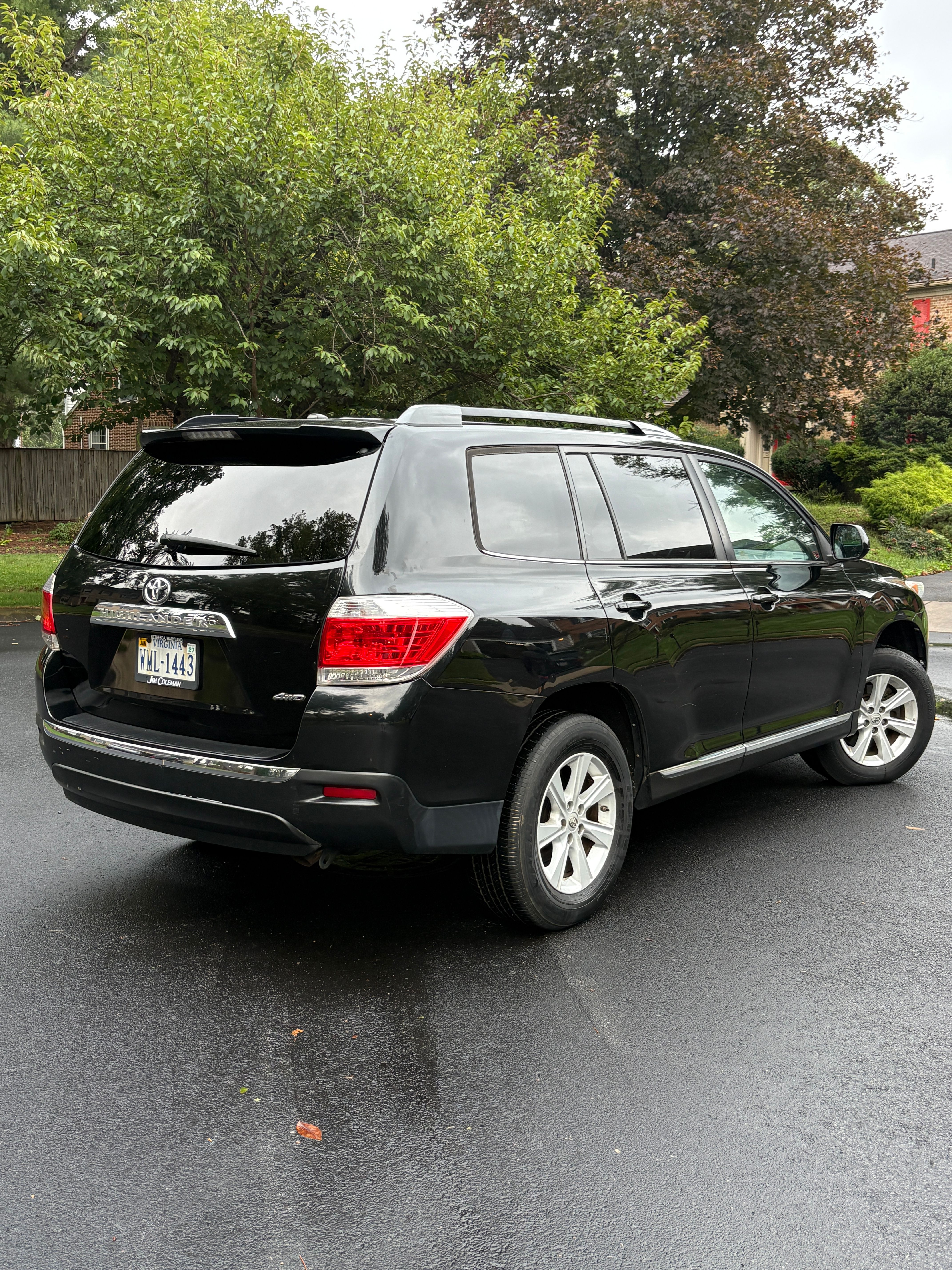 Used 2013 Toyota Highlander SE AWD/4WD image 2