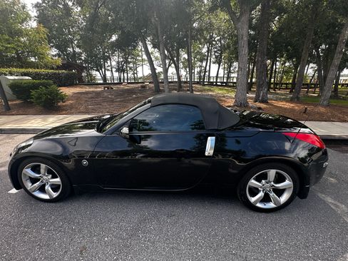 Used 2006 Nissan 350Z Touring image 5