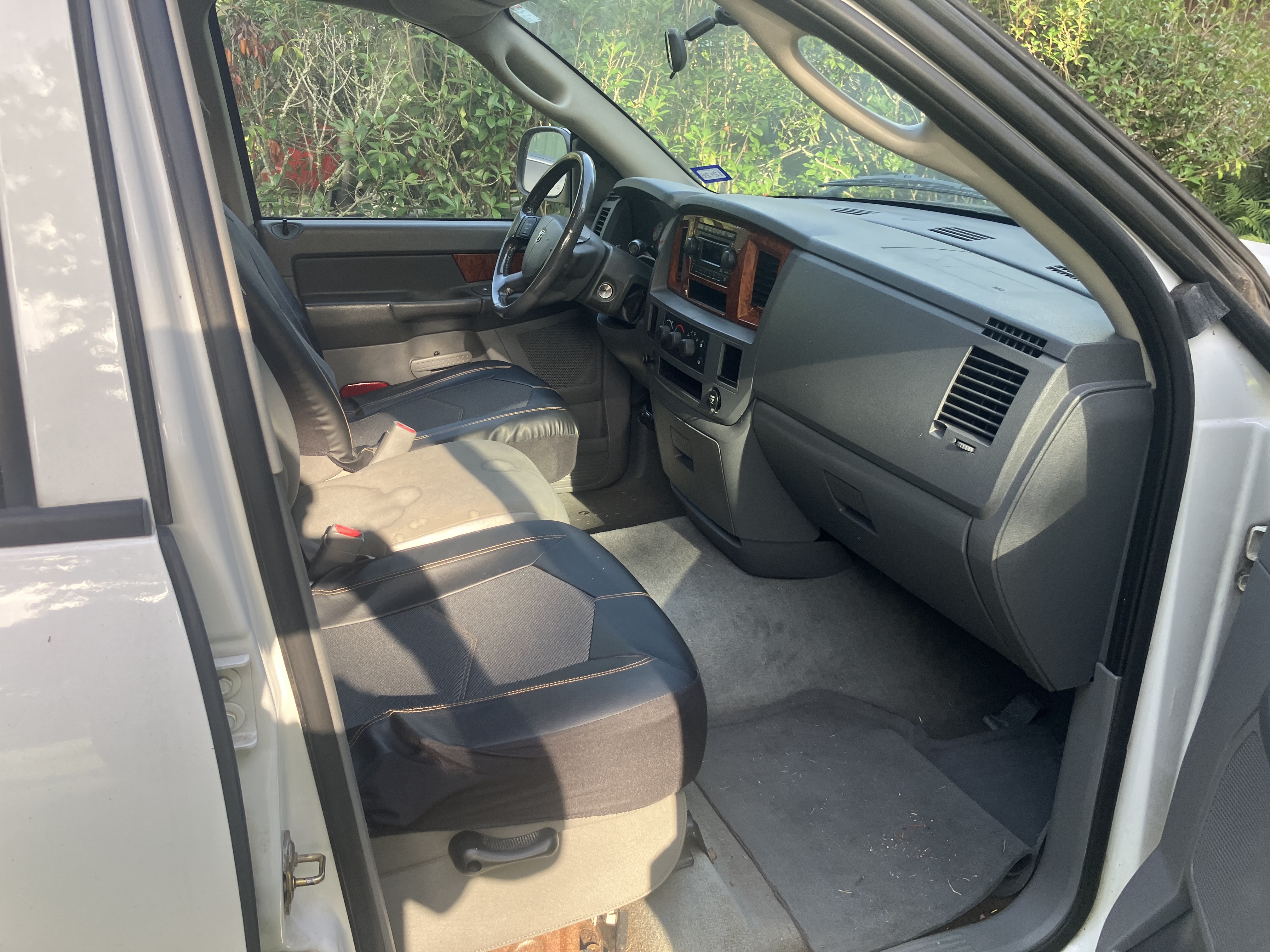 Used 2006 Dodge Ram 2500 Truck SLT RWD image 12