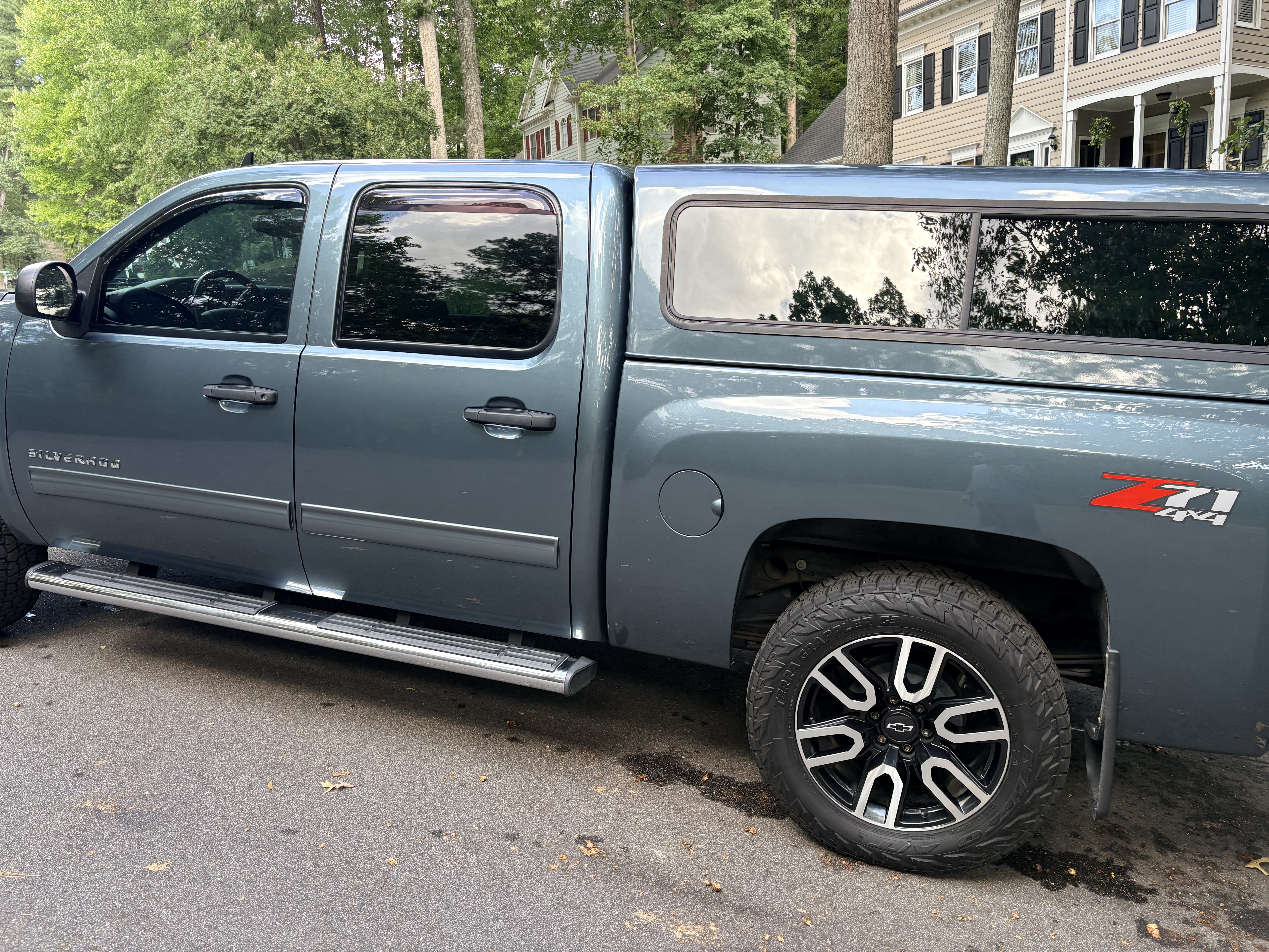Used 2010 Chevrolet Silverado 1500 LT w/ Power Pack Plus AWD/4WD image 19