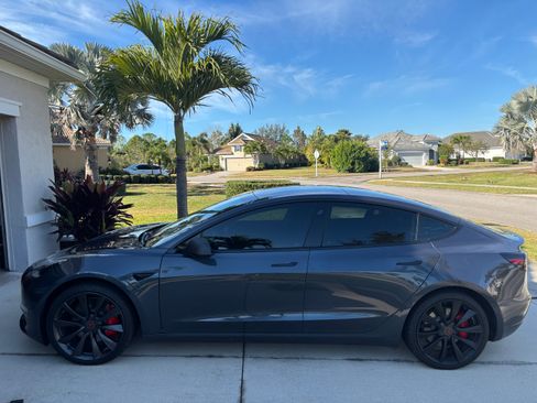 Used 2020 Tesla Model 3 Performance image 1