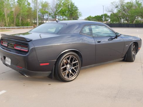 Used 2016 Dodge Challenger R/T Plus image 9
