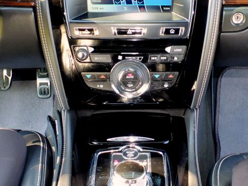 Used 2013 Jaguar XK Coupe RWD image 16