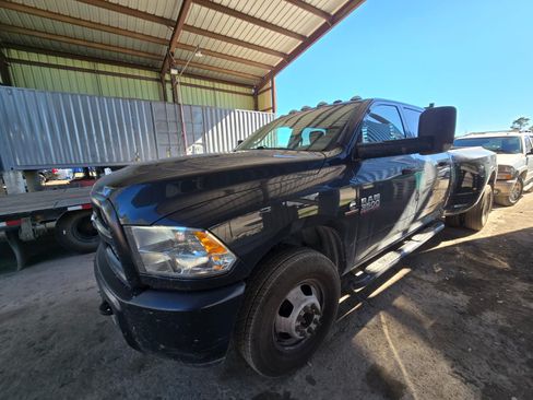 Used 2018 RAM 3500 Tradesman w/ Popular Equipment Group image 4