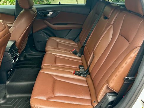 Used 2018 Audi Q7 3.0T Prestige w/ Prestige Package image 17