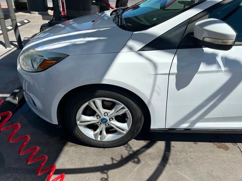 Used 2013 Ford Focus SE FWD image 10