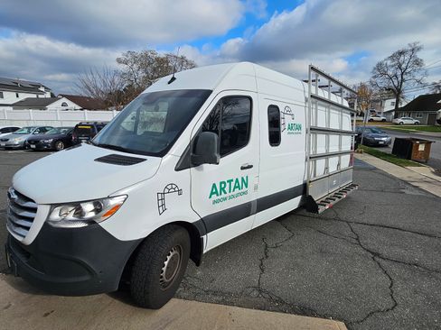 Used 2019 Freightliner Sprinter 3500 image 9