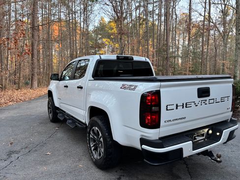 Used 2022 Chevrolet Colorado Z71 image 5