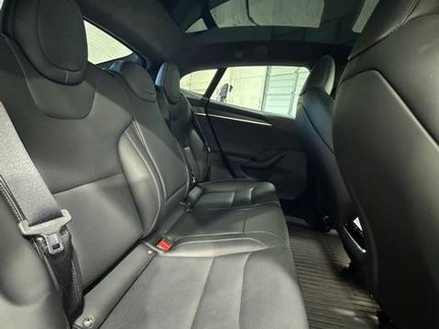 Used 2022 Tesla Model S Plaid image 13