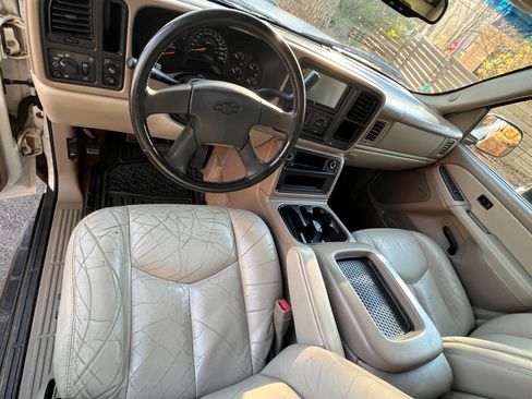 Used 2003 Chevrolet Suburban LS w/ LS Preferred Equipment Group image 11