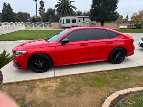 Used 2024 Honda Civic Sport image 2