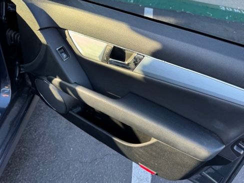 Used 2011 Mercedes-Benz C 300 Sedan image 26