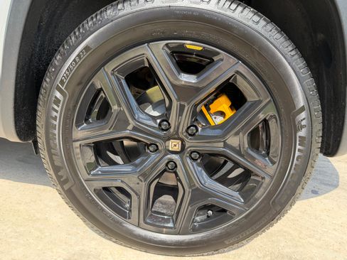 Used 2023 Rivian R1S Adventure Quad AWD/4WD image 14