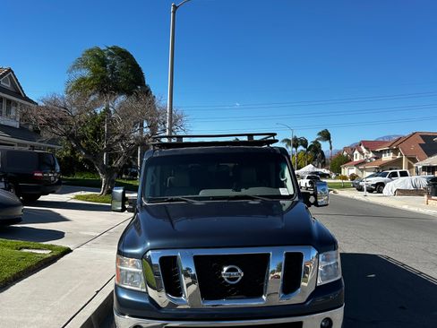 Used 2016 Nissan NV 3500 SL image 6