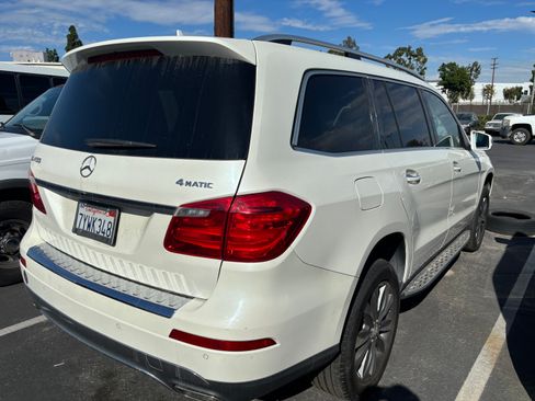 Used 2015 Mercedes-Benz GL 450 4MATIC image 4