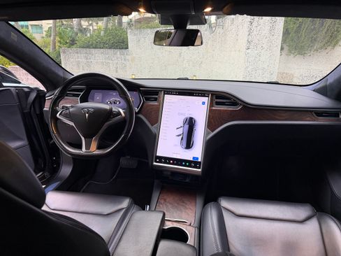 Used 2017 Tesla Model S 75 RWD image 6