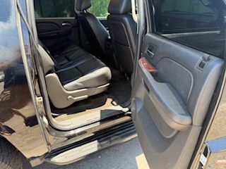 Used 2013 Chevrolet Suburban LT AWD/4WD image 16