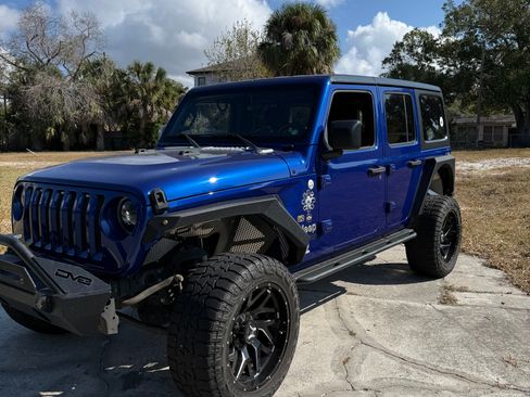 Used 2018 Jeep Wrangler Unlimited Sport S image 1