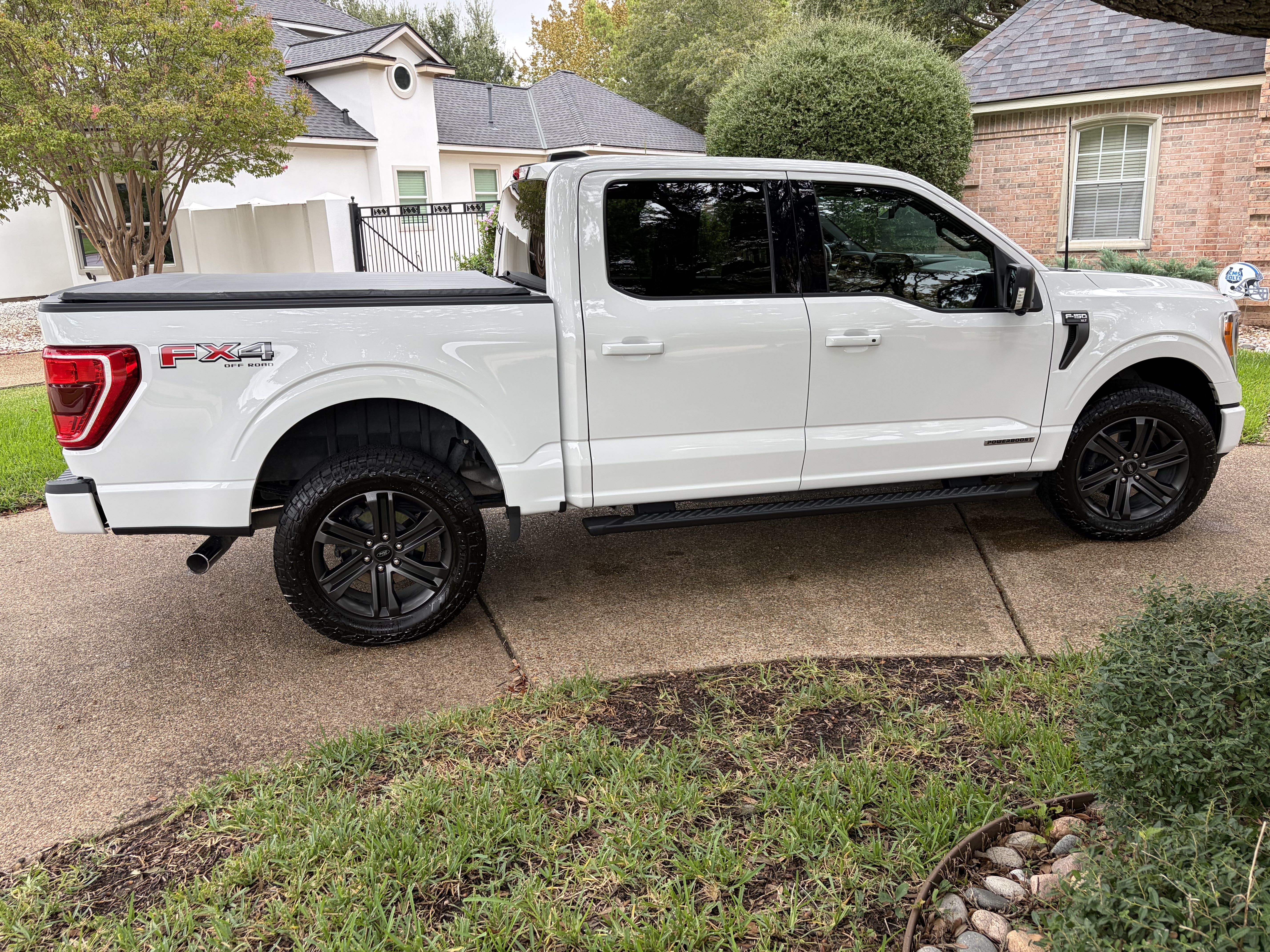 Used 2021 Ford F150 XLT w/ Equipment Group 302A High AWD/4WD image 2