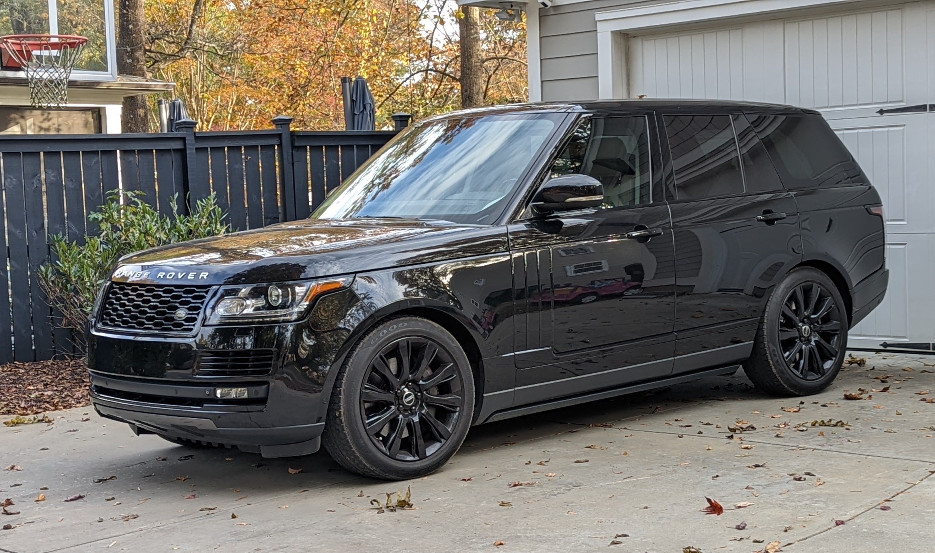 Used 2015 Land Rover Range Rover Supercharged AWD/4WD image 9