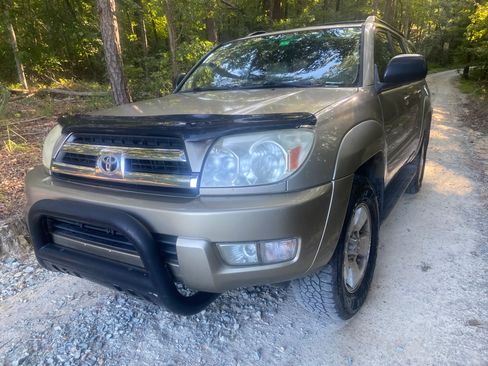 Used 2005 Toyota 4Runner Sport image 2