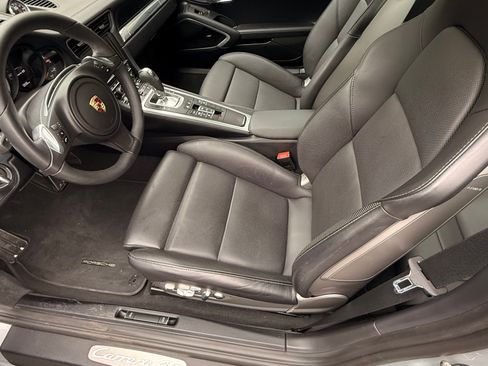 Used 2014 Porsche 911 Carrera 4S image 10