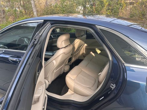 Used 2017 Lincoln MKZ Select image 8