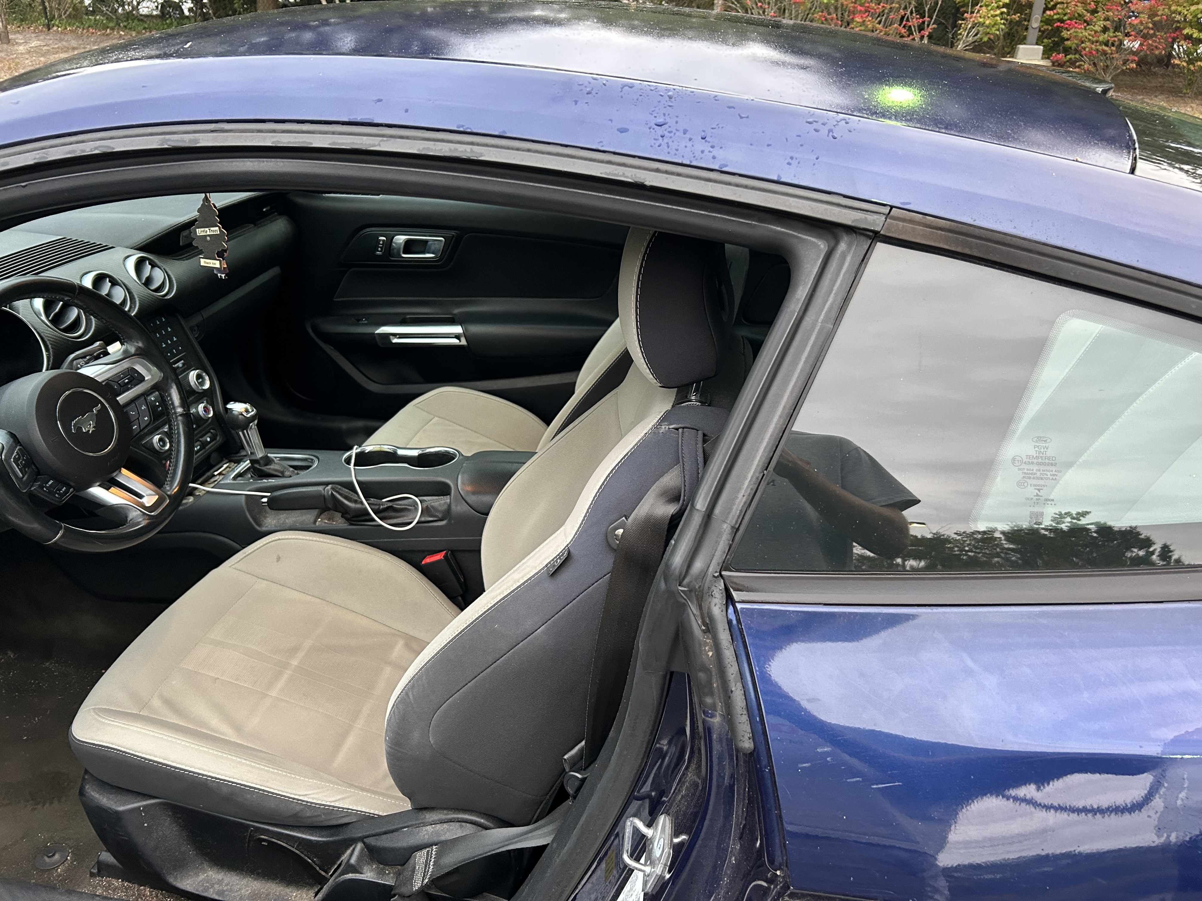 Used 2018 Ford Mustang Coupe RWD image 7