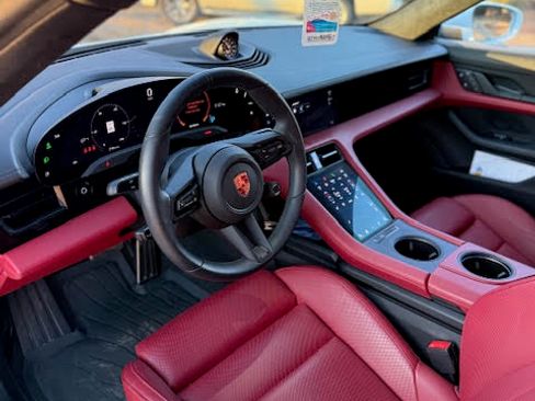 Used 2023 Porsche Taycan GTS image 9