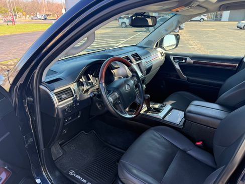Used 2019 Lexus GX 460 Premium image 10
