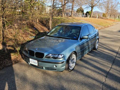 Used 2005 BMW 330i Sedan image 5