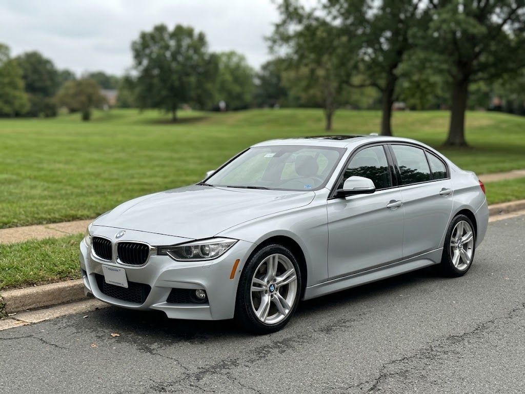 Used 2018 BMW 340i xDrive Sedan AWD/4WD image 2