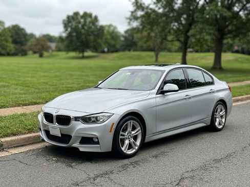 Used 2018 BMW 340i xDrive Sedan AWD/4WD image 2