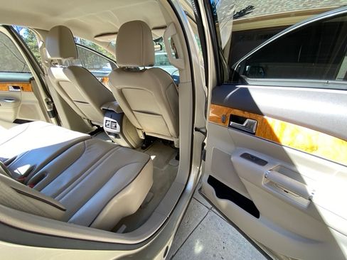 Used 2011 Lincoln MKX Sport Utility 4D w/ 101A Rapid Spec Order Code image 5