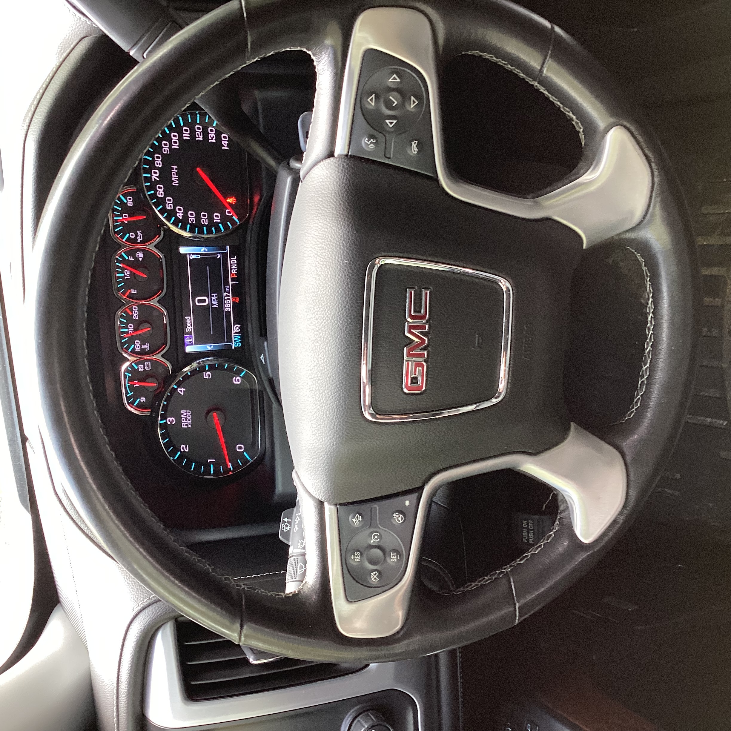 Used 2018 GMC Sierra 1500 SLT AWD/4WD image 10