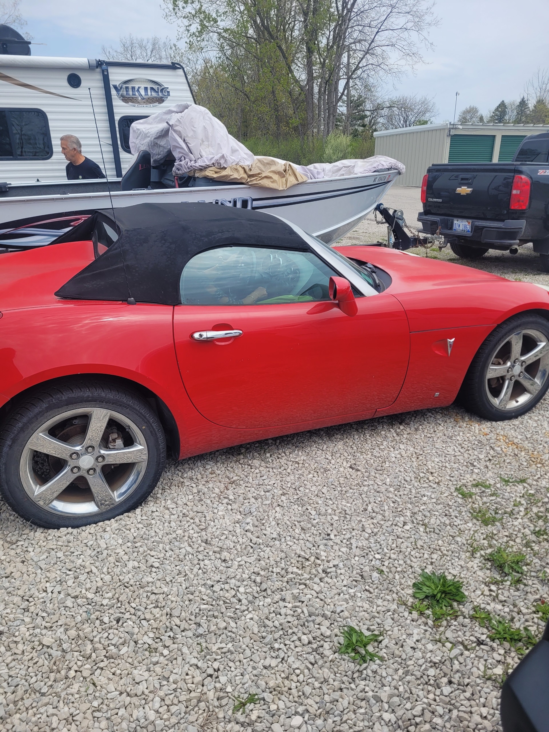 Used 2009 Pontiac Solstice GXP w/ Premium Package RWD image 2