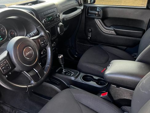 Used 2017 Jeep Wrangler Sport image 8