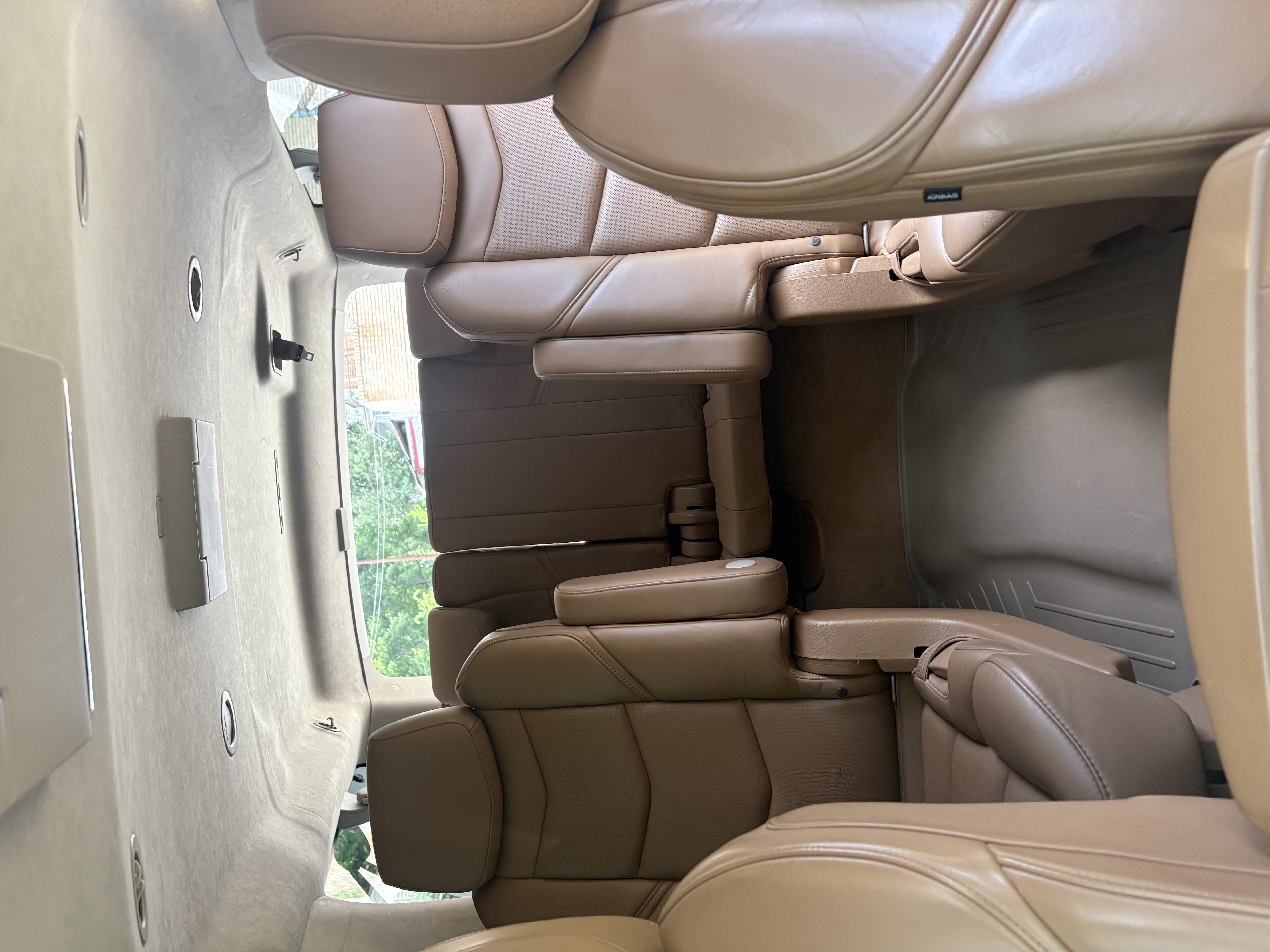 Used 2016 Cadillac Escalade ESV Platinum AWD/4WD image 14