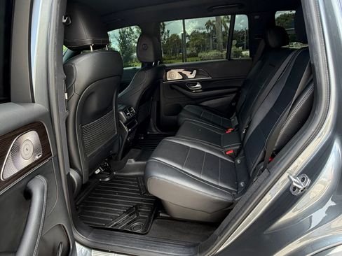 Used 2022 Mercedes-Benz GLS 450 4MATIC image 16
