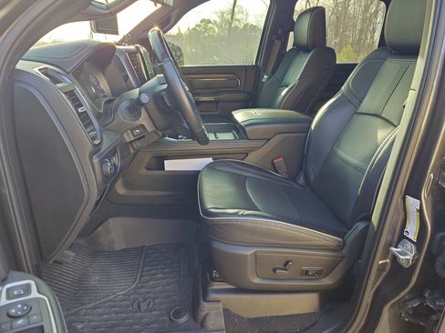 Used 2022 RAM 2500 Limited image 8