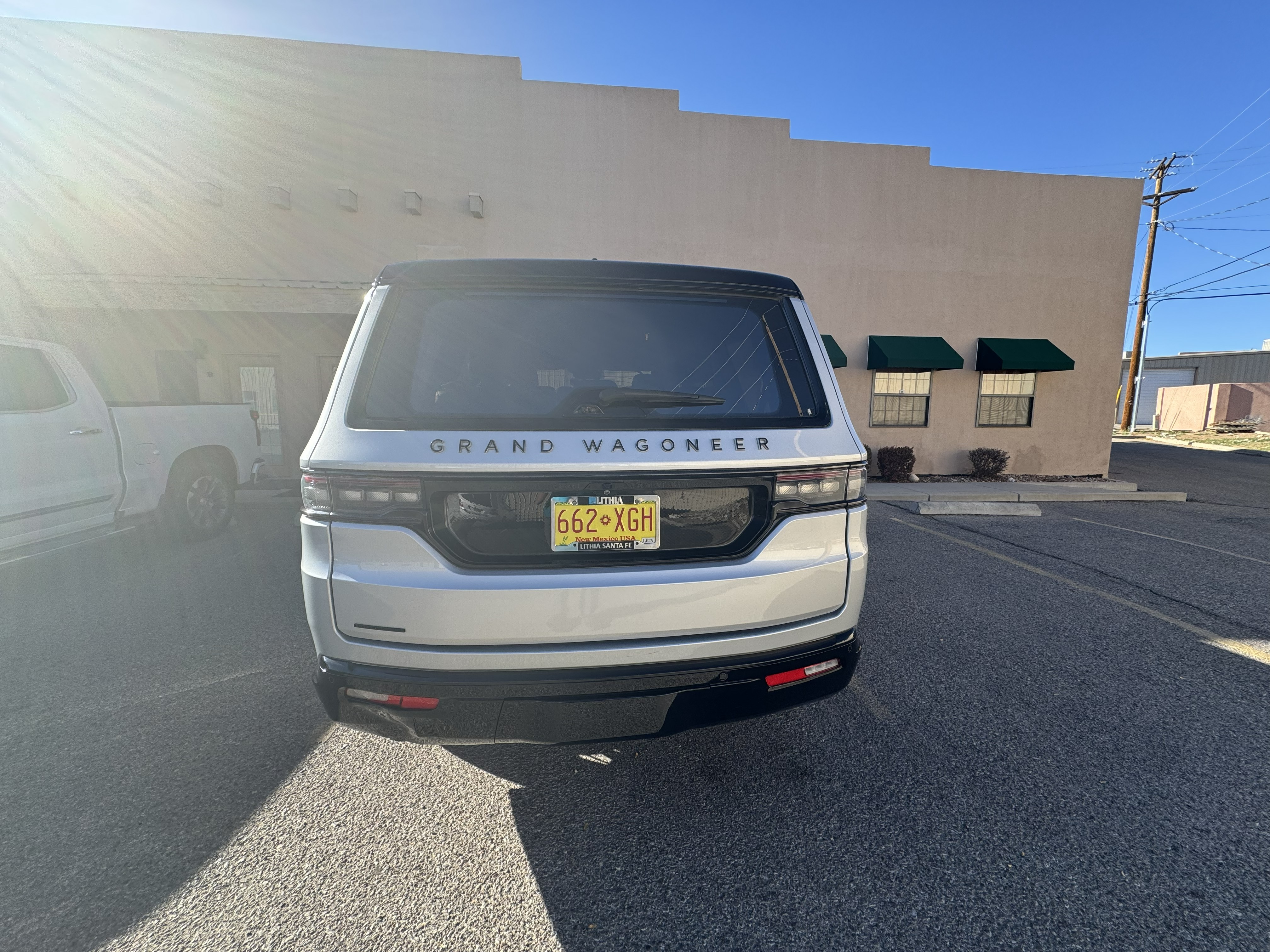 Used 2023 Jeep Grand Wagoneer Series II AWD/4WD image 2