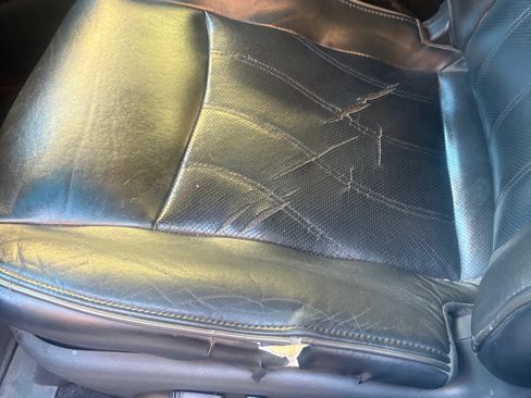 Used 2015 INFINITI QX60 3.5 Sport Utility 4D image 11