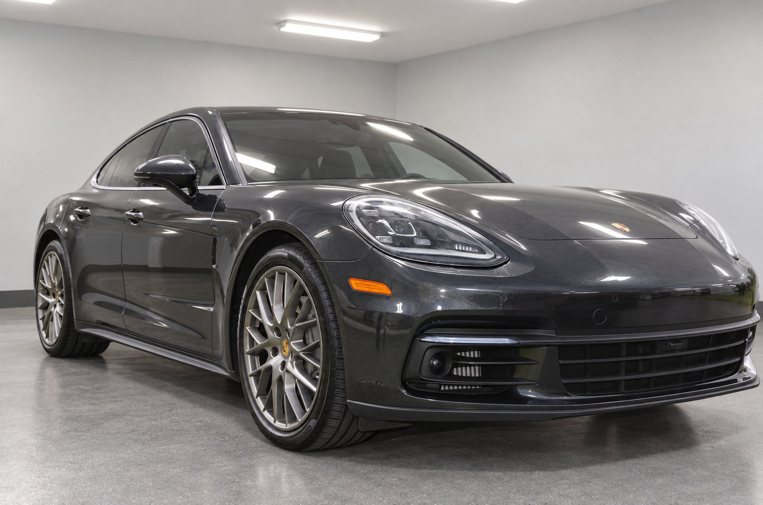 Used 2017 Porsche Panamera 4S AWD/4WD image 18