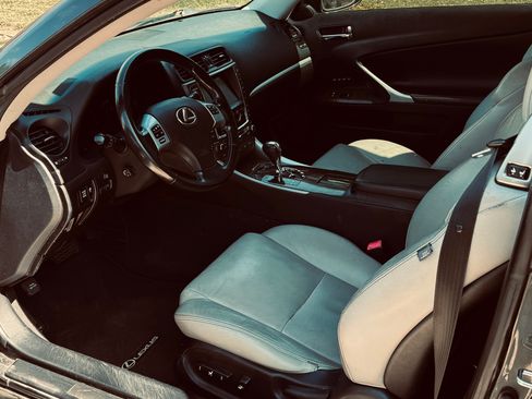Used 2011 Lexus IS 350C w/ Luxury Pkg image 5