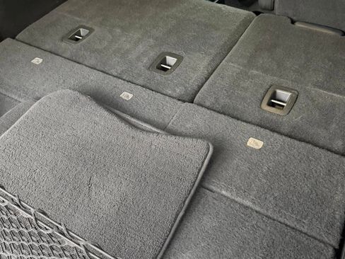 Used 2015 Cadillac Escalade Premium image 32