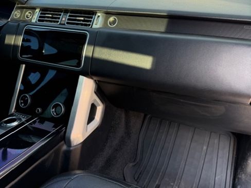 Used 2019 Land Rover Range Rover Supercharged image 24