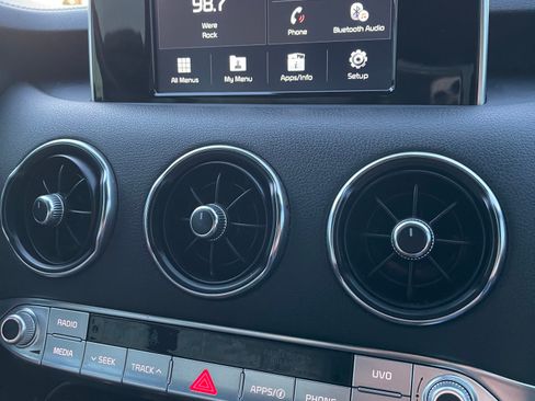 Used 2020 Kia Stinger GT image 19