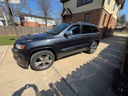 Used 2015 Jeep Grand Cherokee Overland AWD/4WD image 4