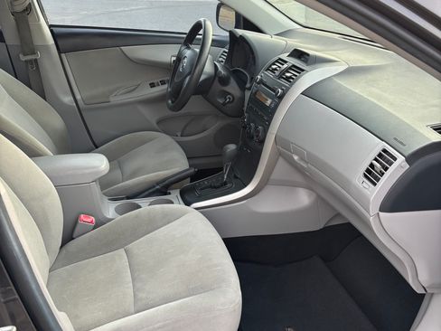 Used 2013 Toyota Corolla L image 13
